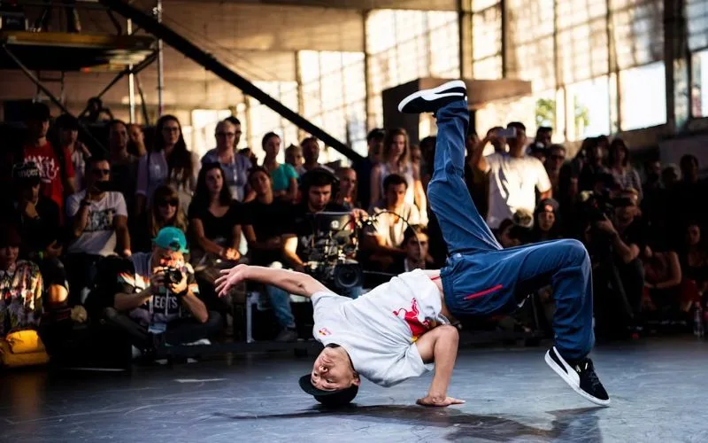 hip hop la gi nhung tru cot tao nen van hoa hip hop