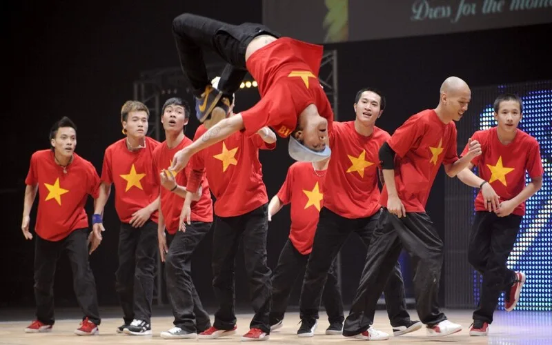 hip hop la gi nhung tru cot tao nen van hoa hip hop
