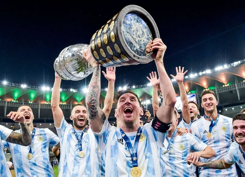 Danh hiệu Copa América 2021 đầy cảm xúc cùng đội tuyển Argentina mở đường cho Quả bóng vàng thứ 7.